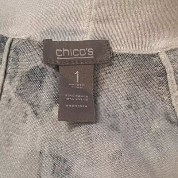 Chico's. Size 1 Small. White Gray Open Front Knit Cardigan. Asymmetric. B110 - Picture 4 of 4